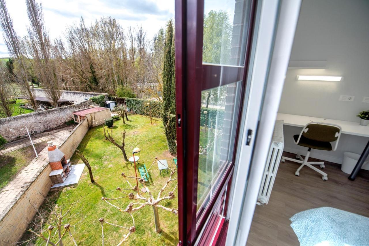Residencia Hospital Del Rey Hostel Burgo Екстериор снимка