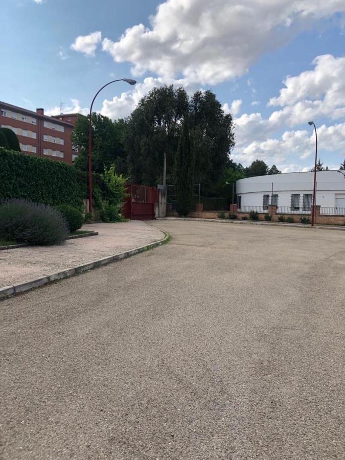 Residencia Hospital Del Rey Hostel Burgo Екстериор снимка